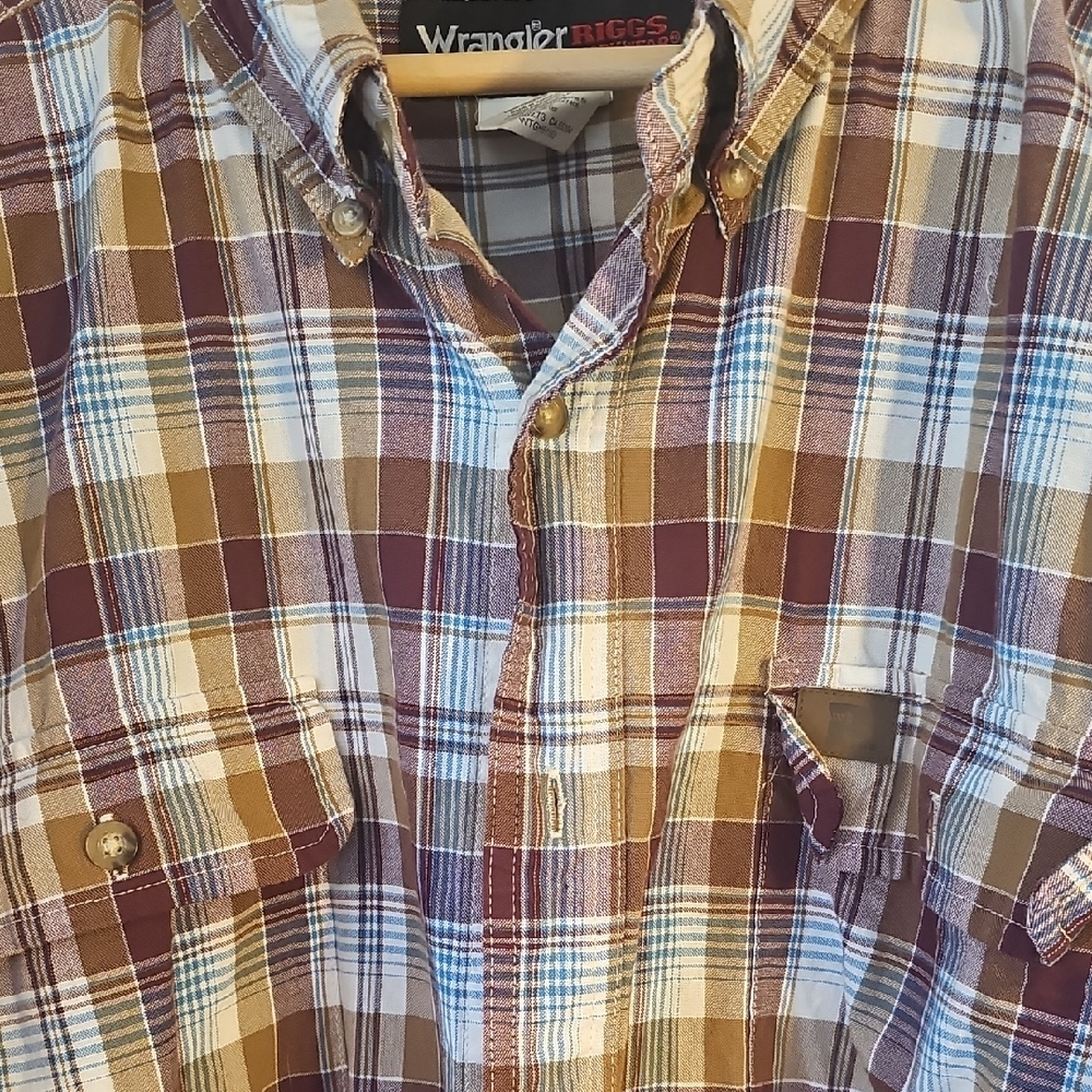 Wrangler Casual Button Down Shirt Brown and White, With Blue 4x